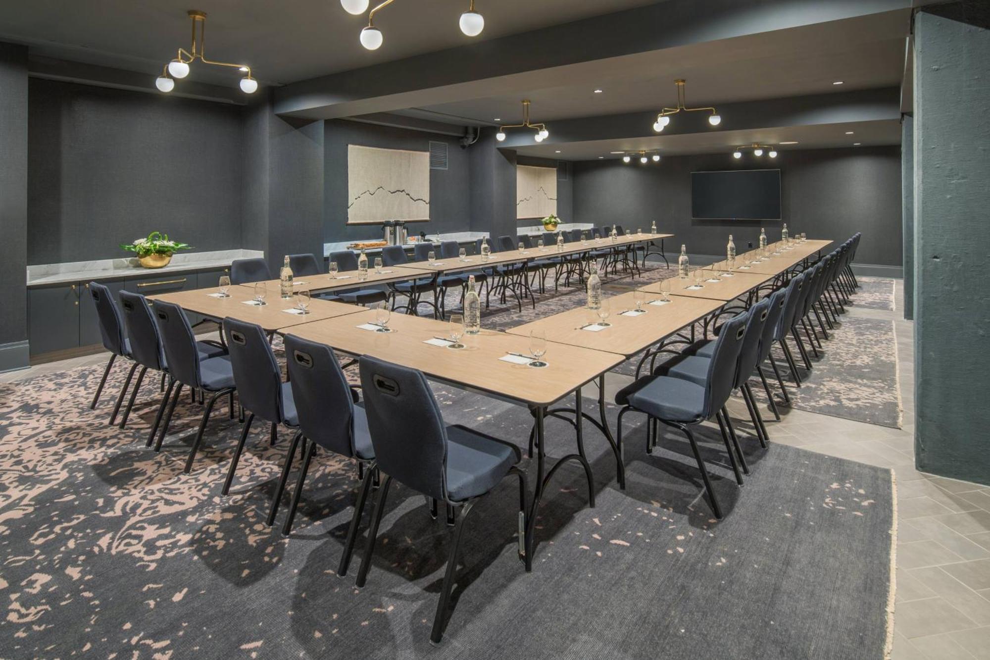 The Hi-lo, Autograph Collection Hotel Portland